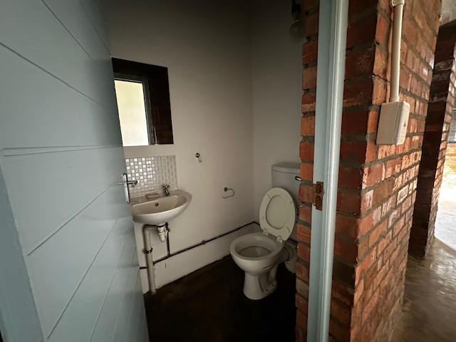 To Let Commercial Property for Rent in Maitland Western Cape